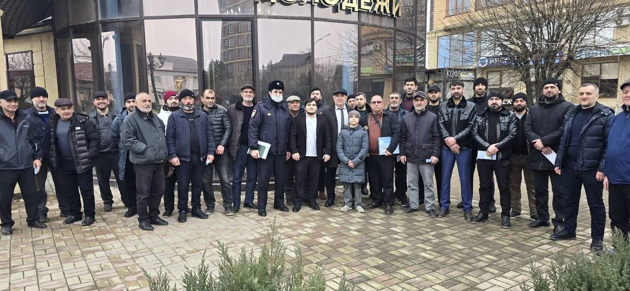 Вопросы миграционного законодательства и социальной адаптации. В Хасавюрте прошла встреча с 30 иностранными гражданами